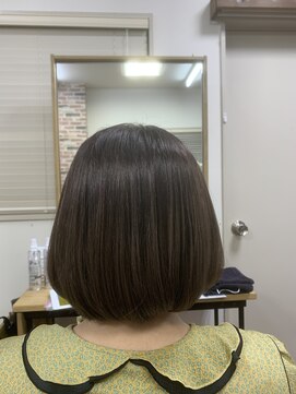 リアナ(RIANA) ピンクグレージュ　ボブ