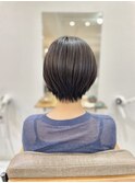 耳かけショートボブ　ブラウンカラー