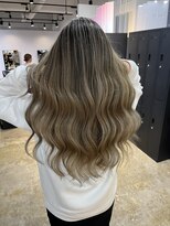 メリー オオサカ(Merly Osaka)&nbsp;ワンブリーチでできるバレイヤージュ