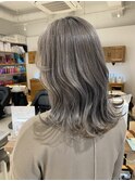 グレージュカラーグレーベージュ透明感カラーミディアムヘア