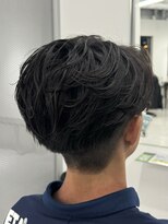 バース 梅田中崎町店(BIRTH)&nbsp;ニュアンスパーマセンターパートフェザーパーマ韓国メンズパーマ