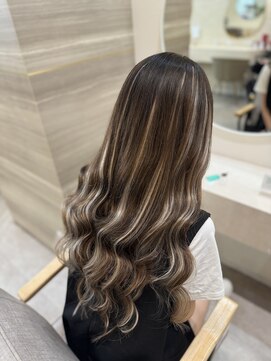 ラビス 池袋(Lovis) <悠斗>ネビージュ/小顔[エクステ/インナーカラー/韓国/池袋]