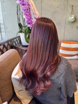 エム インターナショナル 春日部本店(EMU international) 冬に映える赤味カラー