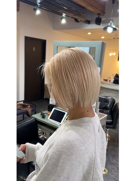 アム(am) ホワイトブロンド