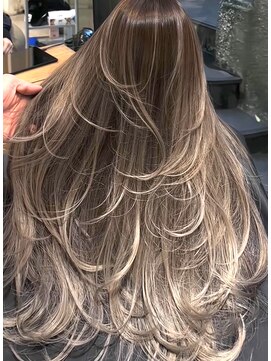 ヌエン 渋谷(NU/EN) 外国人風バレイヤージュ×ハイレイヤーカット/バタフライカット