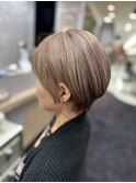ショートボブ