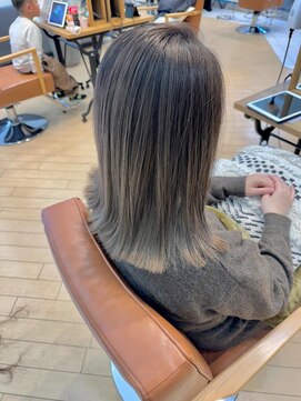 ユニ バイ マグ 長野店(Uni.by Mag) 透明感◎ミルクティーベージュバレイヤージュ