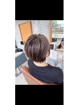 リアクト(React) 白髪ぼかしハイライト×ショートカット