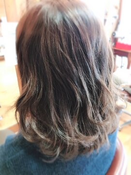 ヘアーフェロー HAIR fellow ミディアムロングナチュラルウエーブ