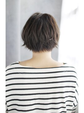 トランクイル サフリック(TRAN9UIL safric) 20代30代40代　かわいく仕上がる春待ちボブ【烏丸】