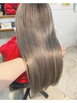 ヘアーステーション ハレラ(Hair station HaLe'LA) シルバーヘアー