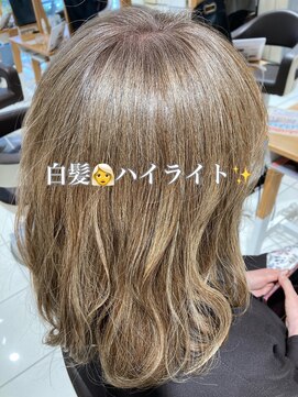 アース 武蔵境店(HAIR & MAKE EARTH) 白髪をぼかし、白髪活かしハイライトカラー☆