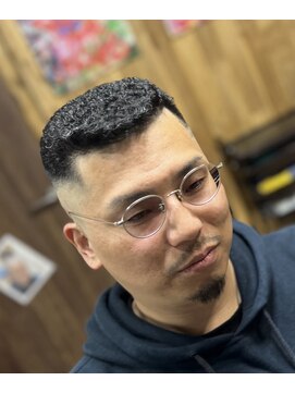 ピシャッとニ代目銀二郎 リーゼントパンチ