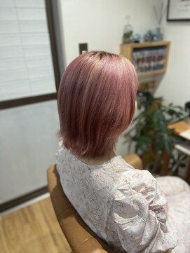ヘアーアンドスパ アウローラ(AURORA) ハイライトピンク