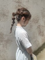 ノード(NODO)&nbsp;フェミニンポニーテールアレンジ