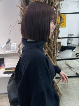 ソーソー(SoSo) 《SoSo》プツっとボブ×ワインレッド