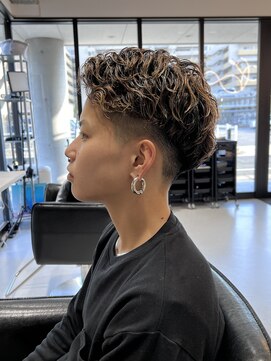 髪屋 紬 メンズ/メンズパーマ/メンズカット/リバースカール