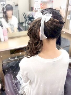 エヌエービー 池袋店(N.A.B.) サイドポニー