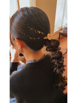 Hair atelier JURAKU　【ヘア アトリエ  ジュラク】 編みおろし