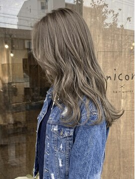 ニコリヘアワークス(nicori hair works) ロング×ハイトーン×シアーベージュ3