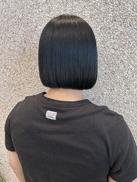 ベルフェミンミエル ツヤ感たっぷりブラックカラー