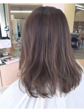 スパ ヘアーデザイン(SPA hair design) ナチュラルベージュ
