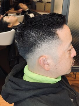 リバレッジ 広尾(Leverage) メンズ大人バーバーフェードショートスタイル