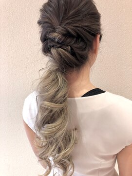 リコ ヘアアンドリラクゼーション(LICO HAIR&RELAXATION) 【LICO】グラデーションとハーフアップ