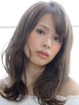 フミ(Fumi) ゆるカール仕上げのセミロング