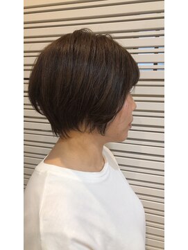 ナイアン(naian) ショート