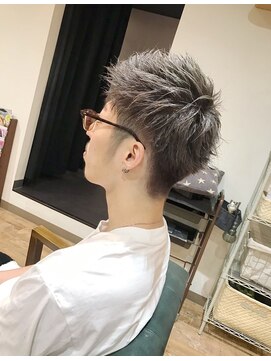 フェリスディーレ (Felice Deele) グレーカラーイケメンスタイル♪