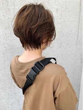 クマ(kuma.) 大人ボブ/レイヤーミディ/ワンカール