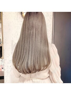 ロンド ルージュ 銀座店(Lond rouge) 赤みのないベージュカラー