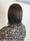 切りっぱなしボブグレージュ