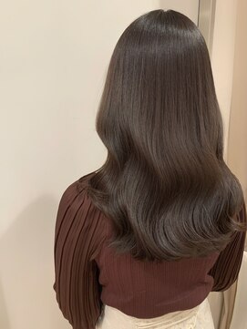 ジーナ 船橋(Zina) オトナ女子ツヤ髪アッシュカラーふんわりミディシースルーバング