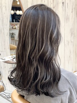 ロンドアジュール 横浜(Lond azur) コントラストハイライト×大人グレーベージュ