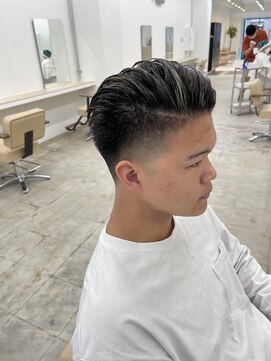 ニュート(Neut ) フェードカット×ハイライト