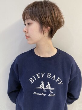 サーカス バイ ビュートリアム 青山(CIRCUS by BEAUTRIUM) 30代　40代　50代　耳かけショート　前髪あり　マッシュショート