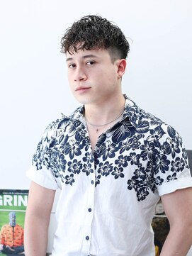 クラスコウベ 三宮店(Krass kobe) 波巻きツーブロックマッシュ束感ショート【宮尾ウィルヘルム】