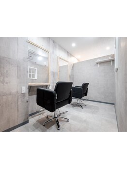 西新井の完全個室サロン！マンツーマンでお悩みにじっくりと向き合い理想のスタイルへと導きます。