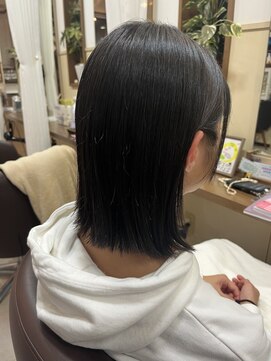 コアフィールフィス(COIFFURE fils) 《見附 今町》学生 耳かけぱっつんボブ ミディアム