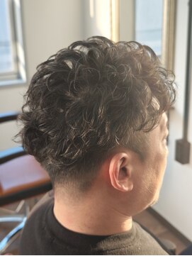 ルッチ(Lucci) 短めスペインカール