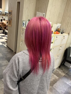 ビビット系ピンクカラー
