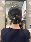 . ...アクセが映えるカチモリヘア... .