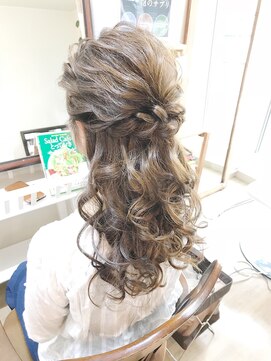ロカット サロン(Roquat Salon) ブライダルハーフアップアレンジ【ヘアアレンジ　立川/立川南】