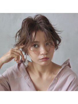 ステイシー(STACY) SATCY 無造作カールx3Dカラーxショートxセンターパート