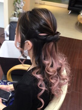 ヘアサロン ユニティ(Hair Salon Unity) インナーピュアピンク&ハーフアップ