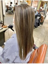 ベルクープス 天王寺店(Belle Coupes)&nbsp;【BelleCoupes】白毛ぼかし 脱白髪染め大人ハイライトグレージュ