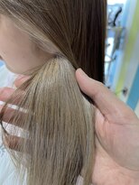 ラバフロー 小野原店(LAVA FLOW)&nbsp;黒染めからのインナーカラー　(シルバーベージュ）