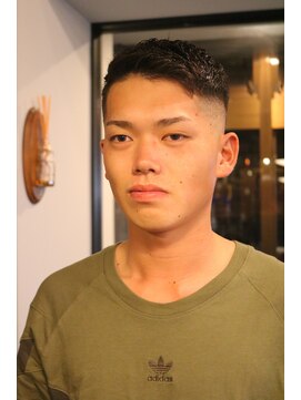 ザ バーバー ルイス(THE BARBER LUI'S) skin fade